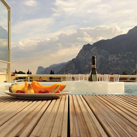 Eco Hotel Bonapace Torbole Sul Garda Exterior photo